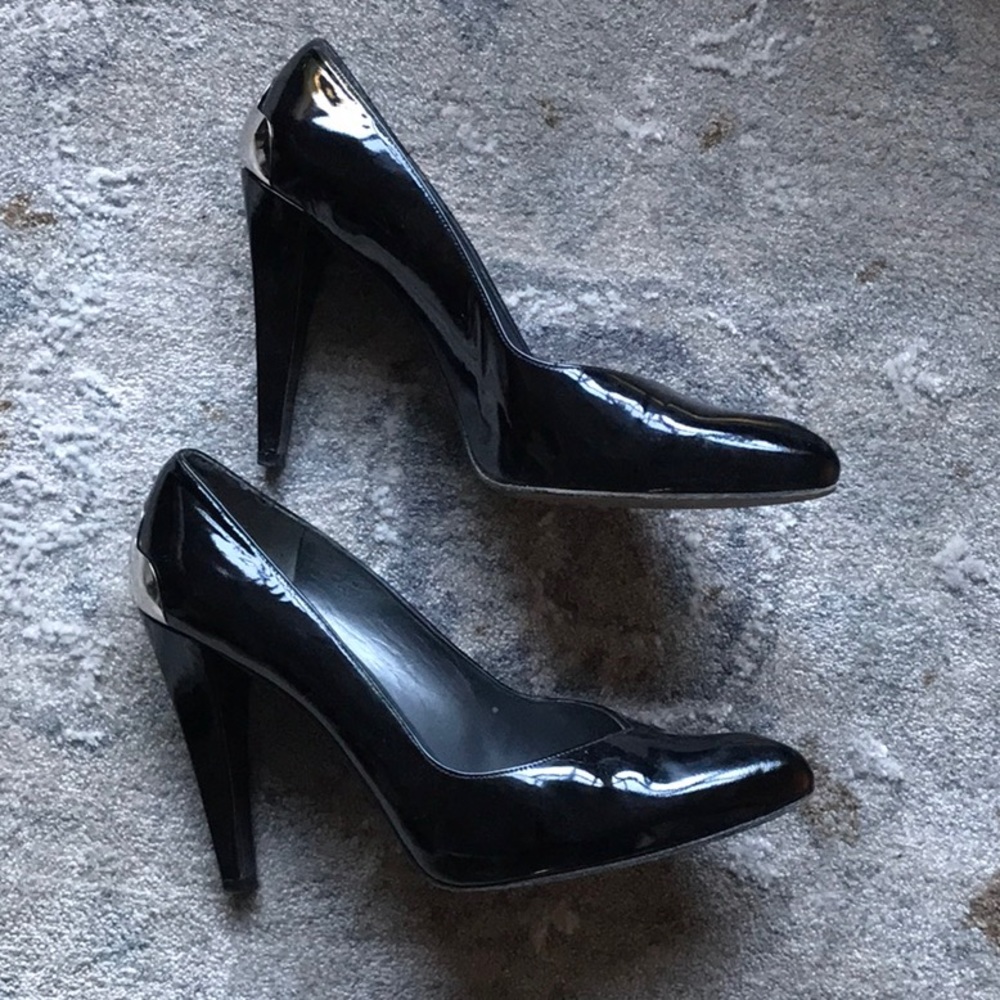 Stuart Weitzman patent pumps - Picture 4 of 10
